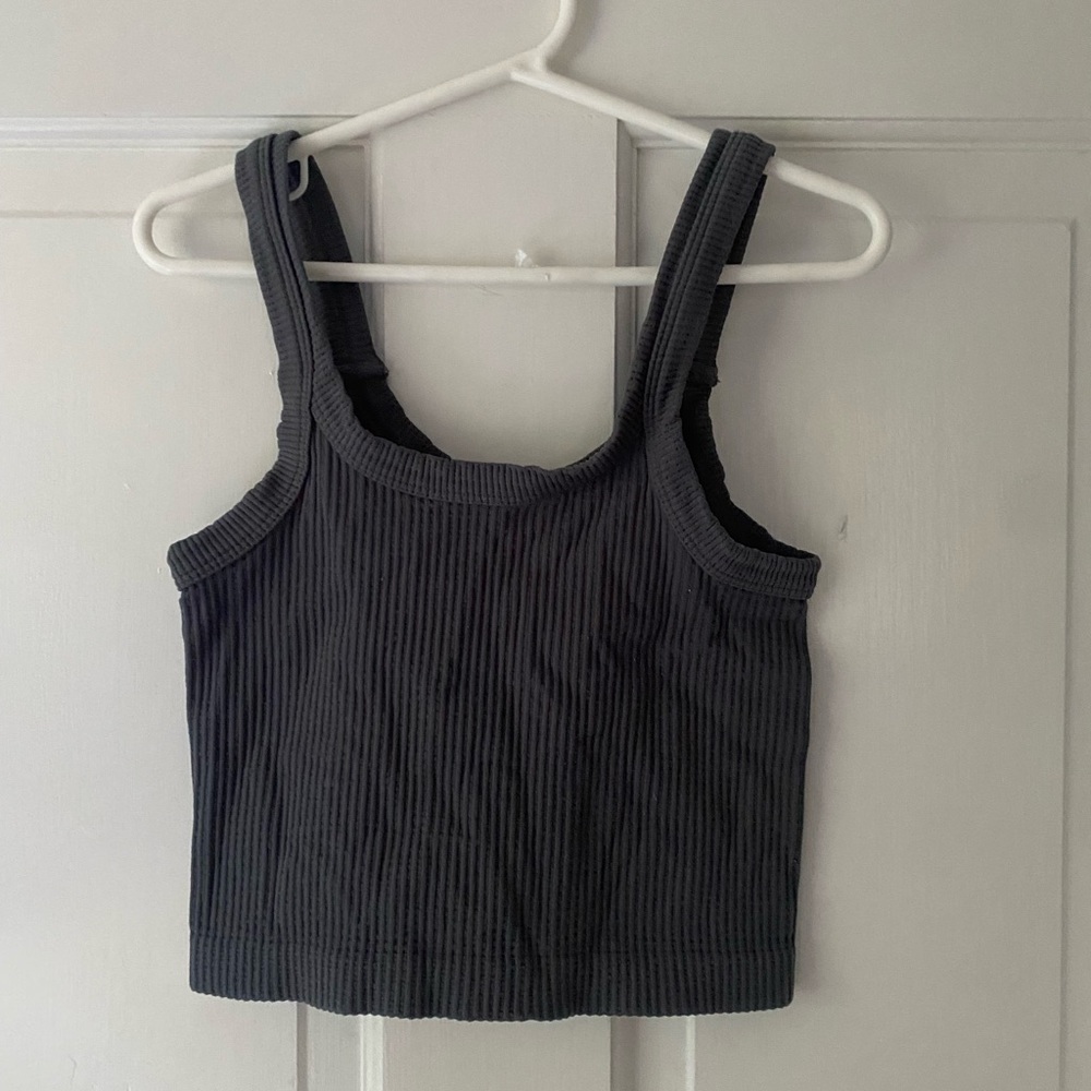 charcoal grey tank top